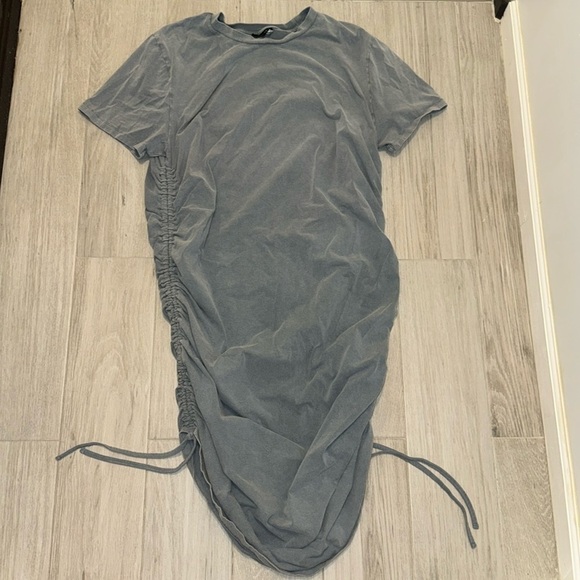 Ruched T-shirt dress - Picture 3 of 8